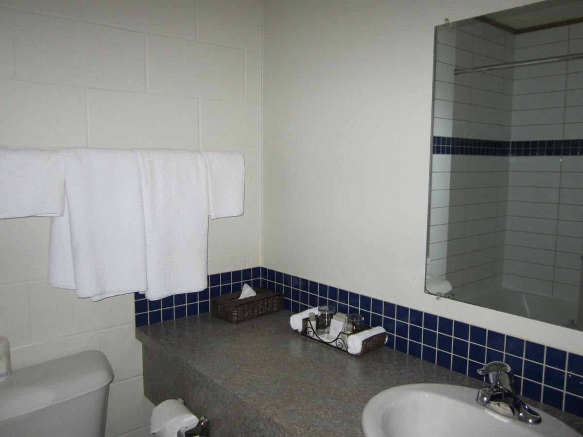 בלו ריבר Saddle Mountain Lodge מראה חיצוני תמונה