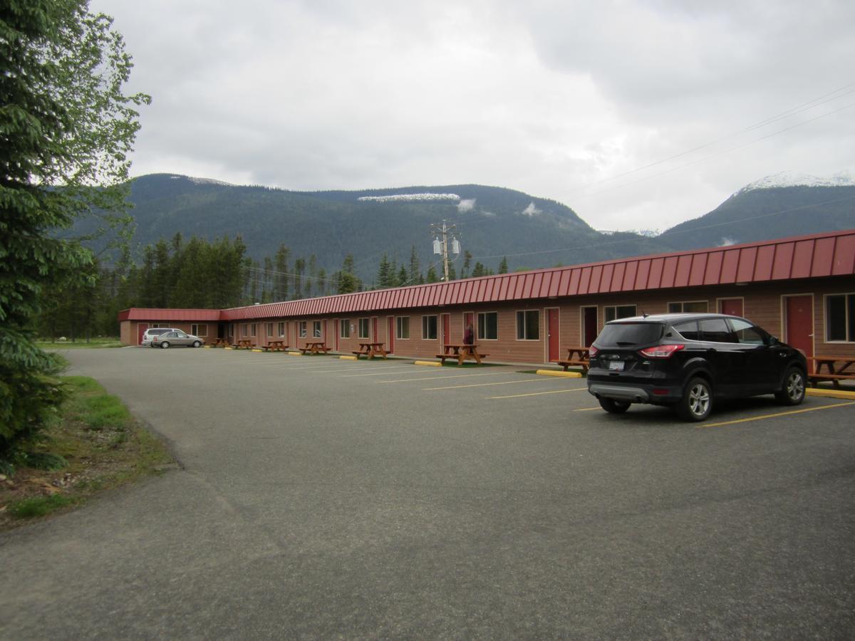 בלו ריבר Saddle Mountain Lodge מראה חיצוני תמונה