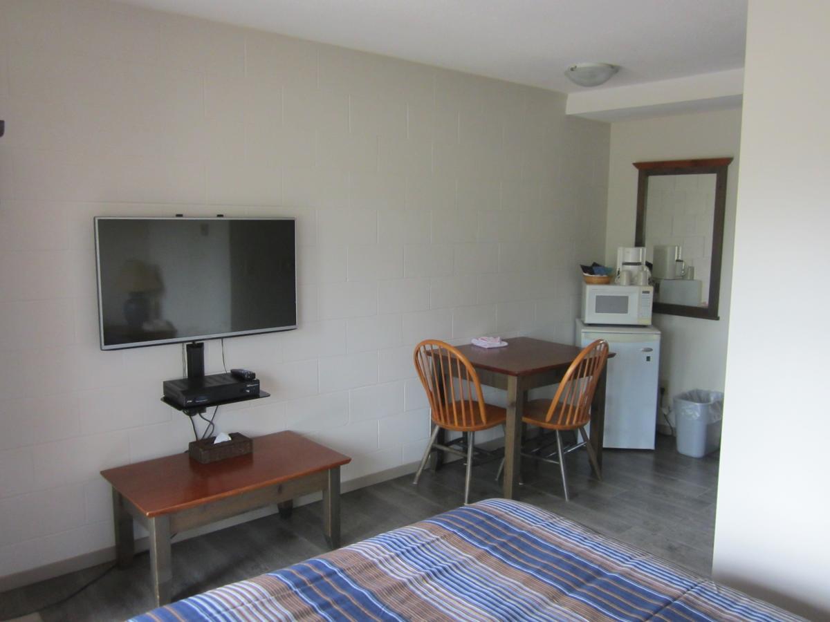 בלו ריבר Saddle Mountain Lodge מראה חיצוני תמונה